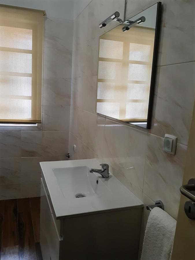 Апартаменты Alojamento Ferreira - Apartamento B Сантиагу-ду-Касен Экстерьер фото